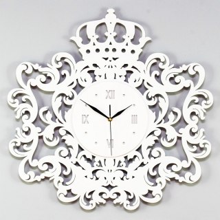 Biały zegar w wiktoriańskim stylu