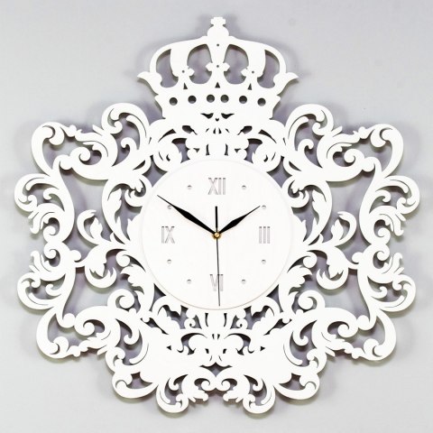 Biały zegar w wiktoriańskim stylu