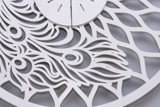 Zegar z motywem pawia biały