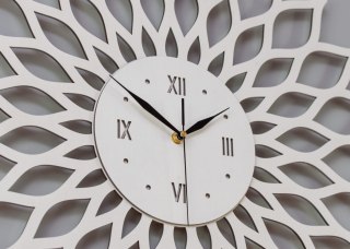 Zegar ażurowy bialy