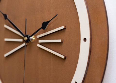 Zegar kot w kolorze sosna
