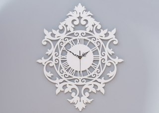Dekoracyjny zegar ścienny wiktoriański biały