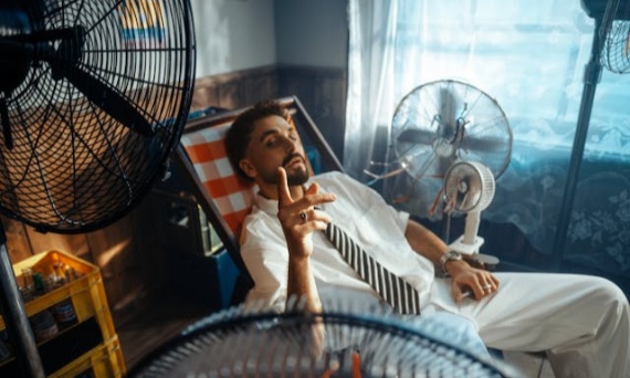 Letnie ‘how-to’ – przewodniki, które rozwiązują codzienne problemy: jak ochłodzić dom latem?