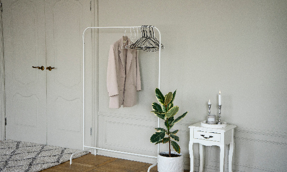 Jaki wieszak wybrać do przedpokoju? Przegląd rozwiązań